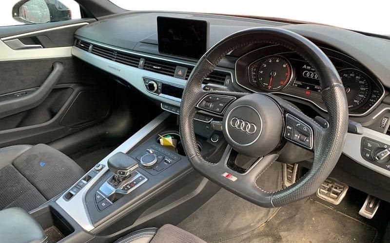 Usado Audi A5 Cabriolet S-Line 252 HP (185 kW) 2018 Cinzento Cabrios