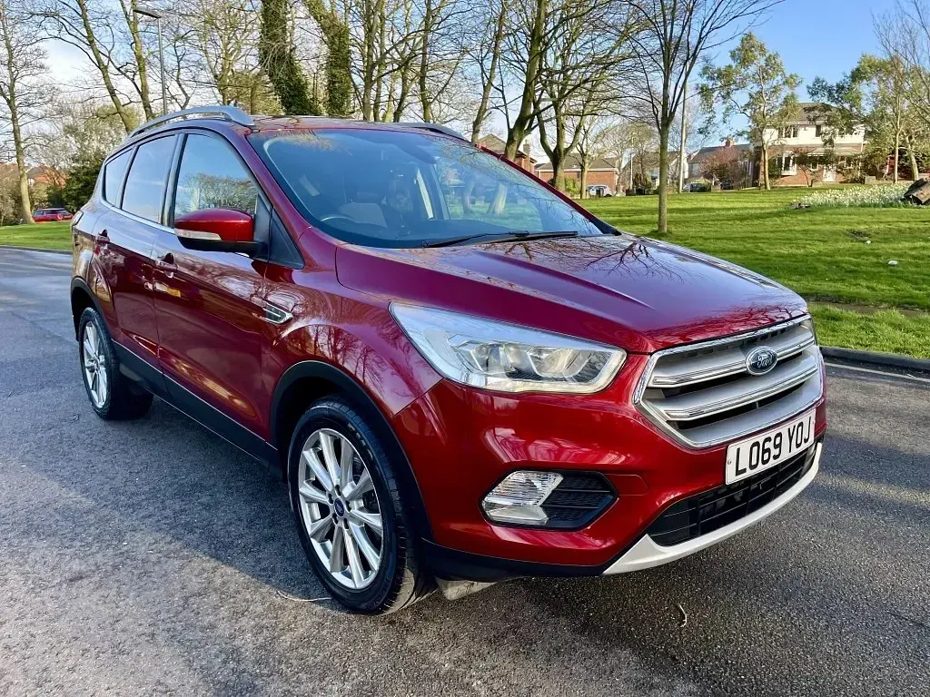 Second-hand Ford Kuga Titanium 150 CP (110 kW) 2019 Roșu SUV