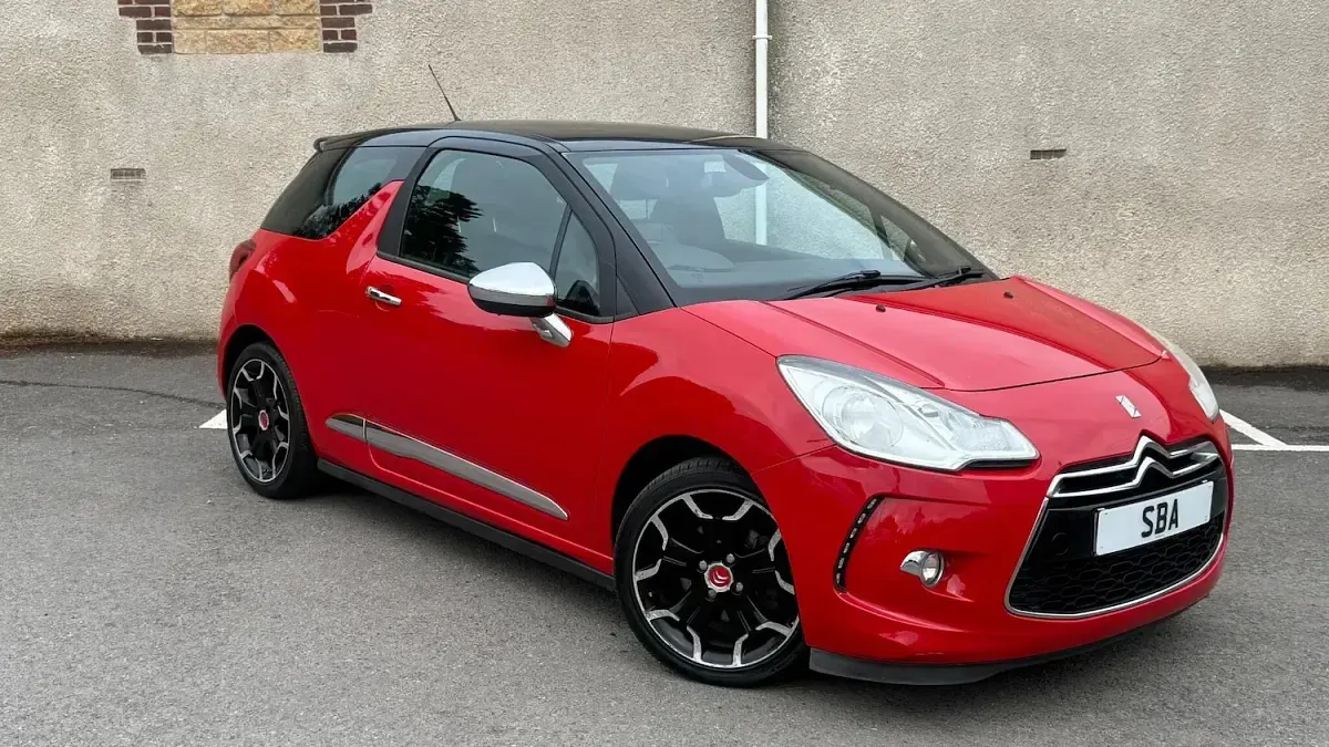 Used Citroën DS3 155 HP (114 kW) 2012 Red Hatchback