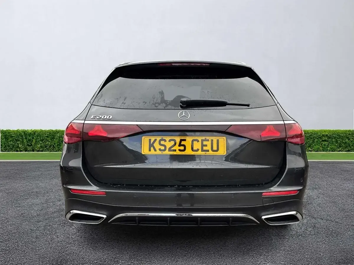 Used Mercedes E200 AMG Line Premium 227 HP (166 kW) 2025 Grey Estate