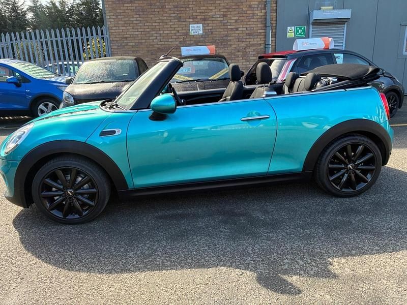 Begagnad Mini Cooper Cabriolet 2017 Turkos Cab