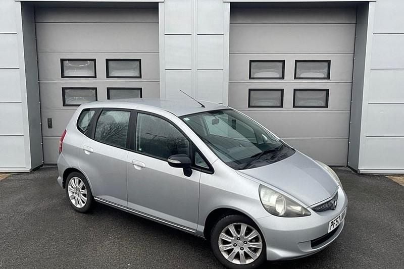 Used Honda Jazz SE 82 HP (60 kW) 2007 Silver Hatchback
