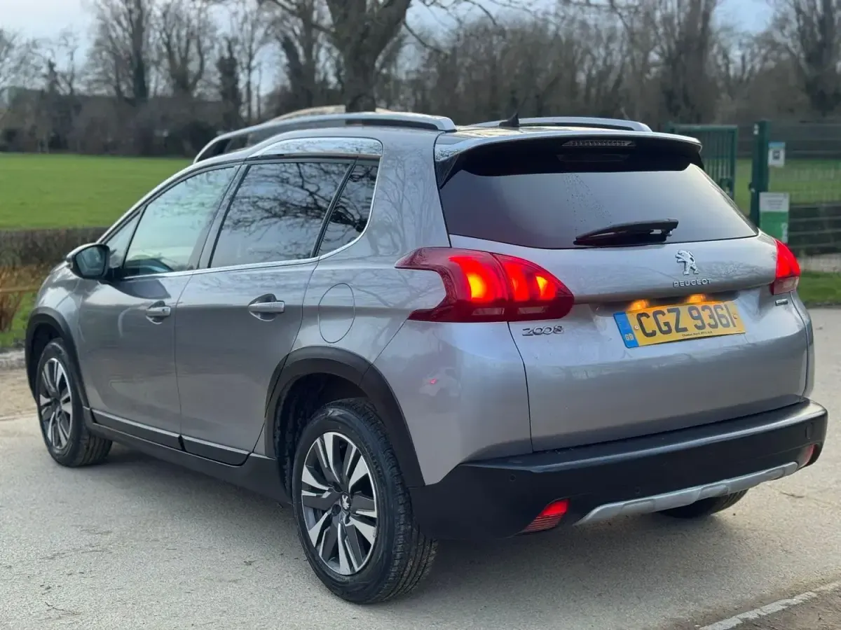 Begagnad Peugeot 2008 Allure 2016 Grå SUV