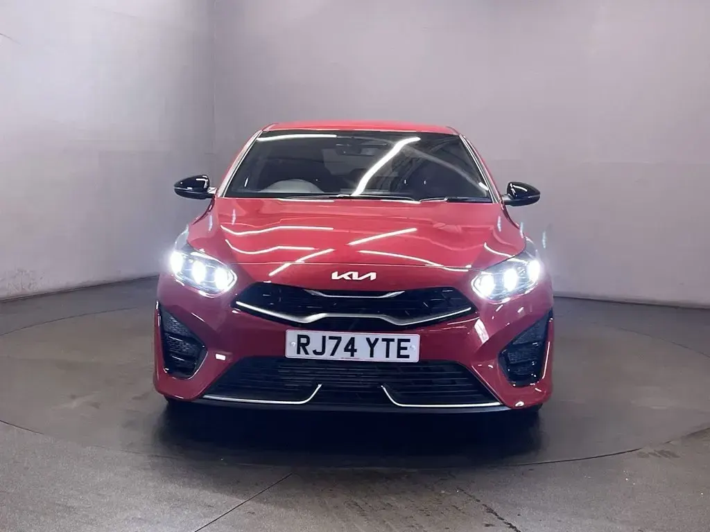 Used Kia Ceed GT-Line 138 HP (101 kW) 2024 Red Hatchback