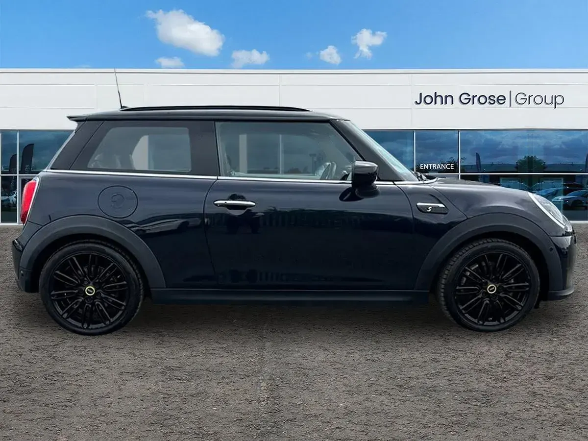 Used Mini Cooper S Hatch 135 kW (184 HP) 2021 Blue/black Hatchback