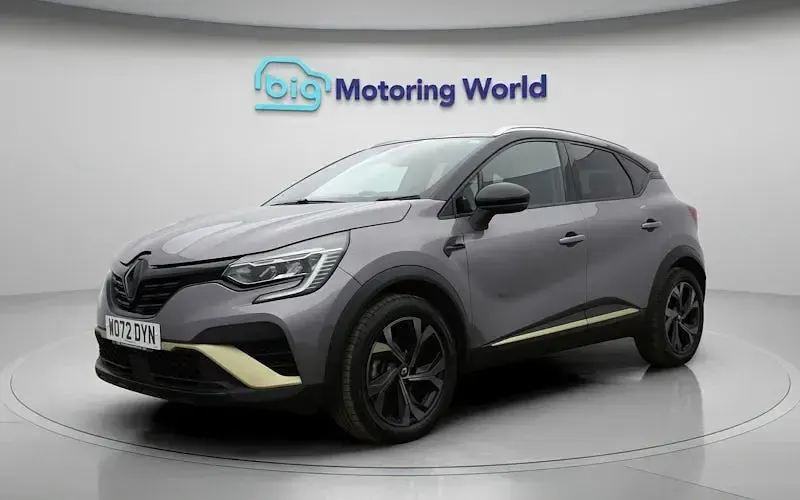 Usado Renault Captur Engineered 143 CV (105 kW) 2023 Gris SUV