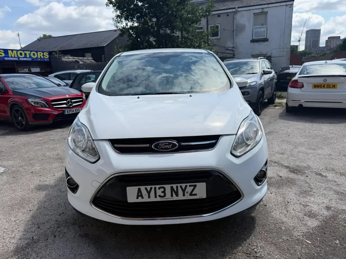 Used Ford C-MAX Titanium 140 HP (102 kW) 2013 White MPV