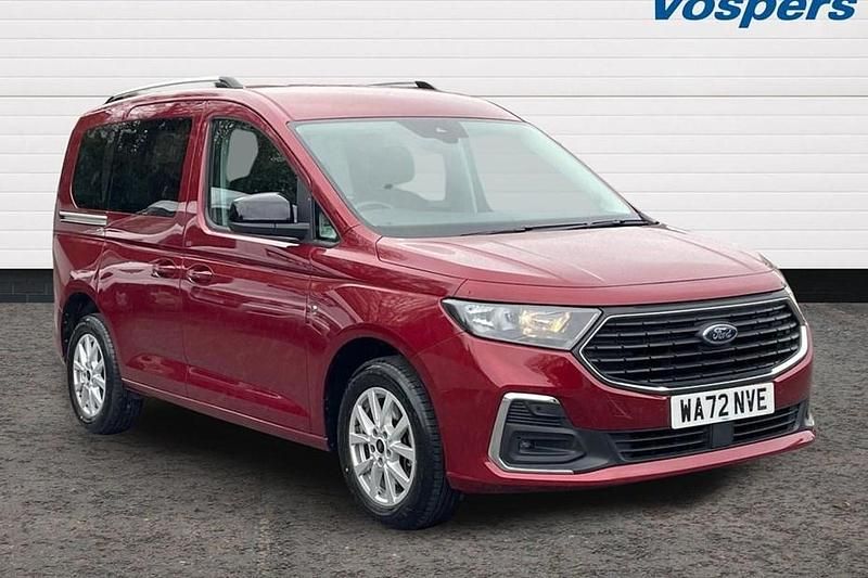 Used Ford Tourneo Connect Titanium 122 HP (89 kW) 2022 Red MPV