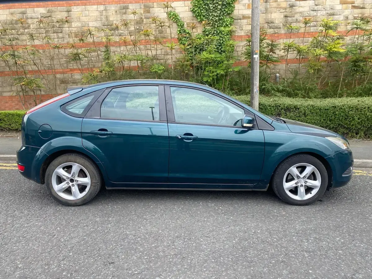 Used Ford Focus Zetec 100 HP (73 kW) 2008 Green Hatchback