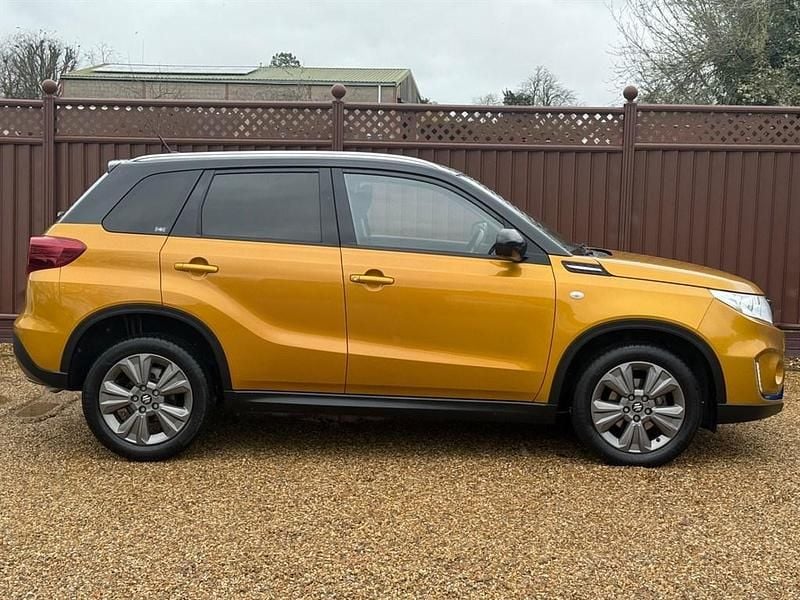 Used Suzuki Vitara SZ-T 140 HP (102 kW) 2020 Yellow SUV