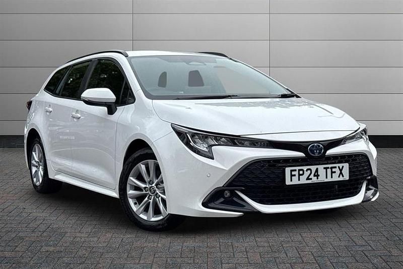 White Used 2024 Toyota Corolla | £23,499 (Fair price) - Image 1/3