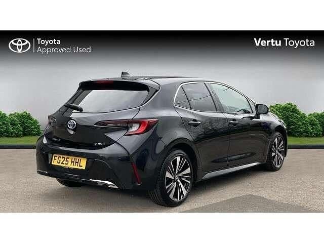 Used Toyota Corolla Design 140 HP (102 kW) 2025 Black Hatchback