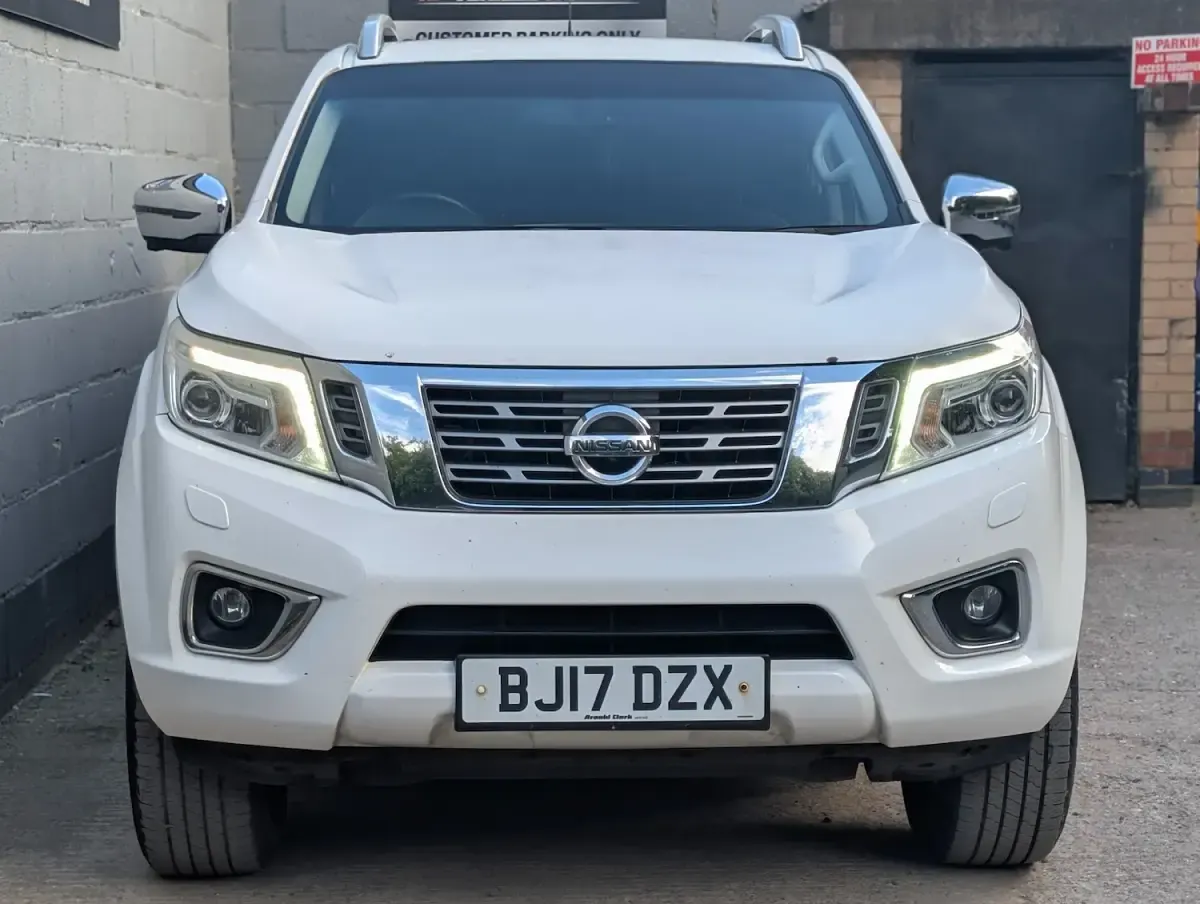Used Nissan Navara Tekna 2017 White Pickup