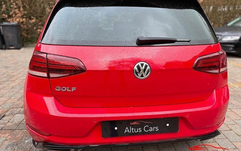 Used VW Golf VII R-line 150 HP (110 kW) 2018 Red Hatchback