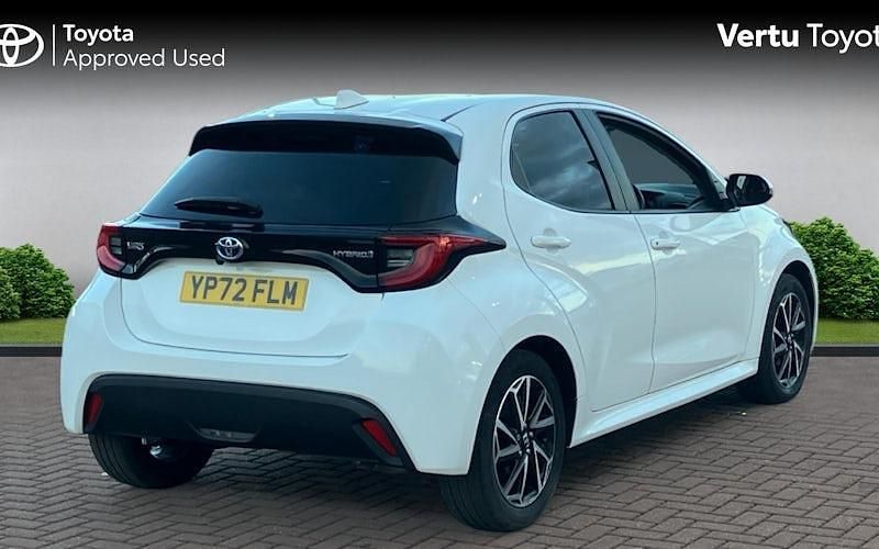 Used Toyota Yaris Hybrid Design 116 HP (85 kW) 2025 Hatchback