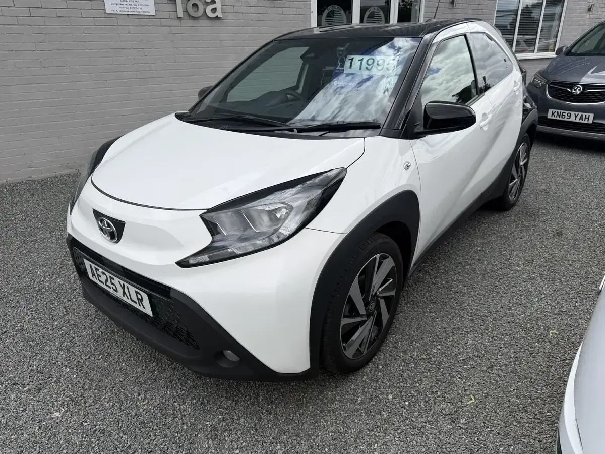 Used Toyota Aygo X 72 HP (52 kW) 2025 White SUV