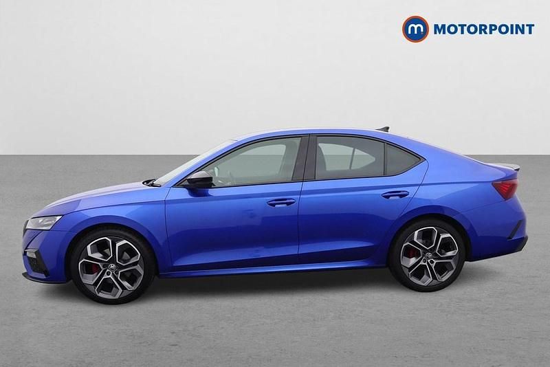 Used Skoda Octavia vRS 200 HP (147 kW) 2023 Blue Hatchback