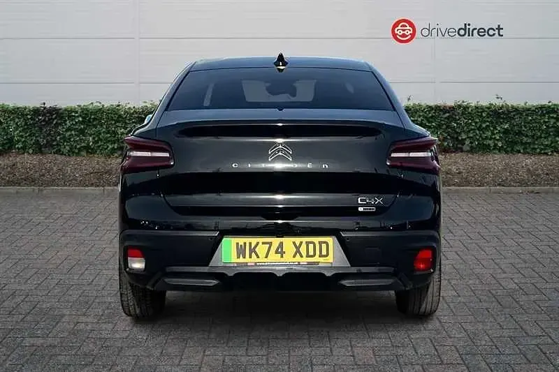 Usado Citroën e-C4 100 kW (136 HP) 2024 Preto Sedan