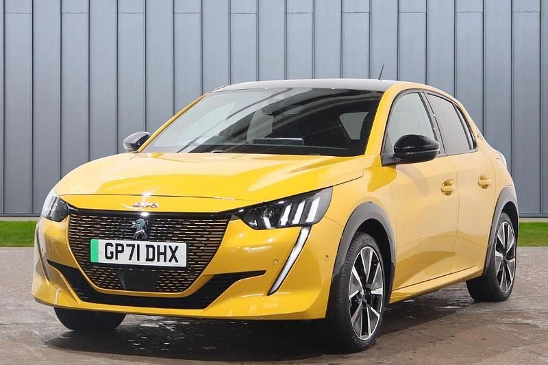 Used Peugeot e-208 GT 98 kW (134 HP) 2021 Yellow Hatchback