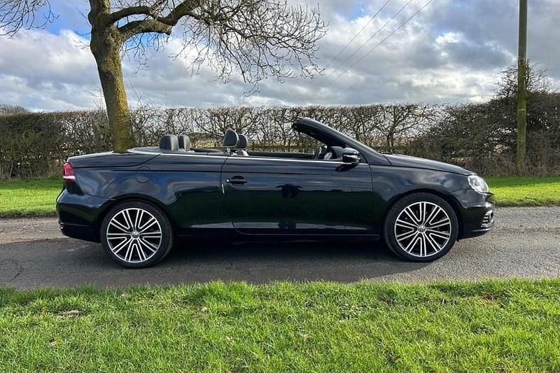 Used VW Eos Exclusive 140 HP (102 kW) 2015 Black Cabriolet