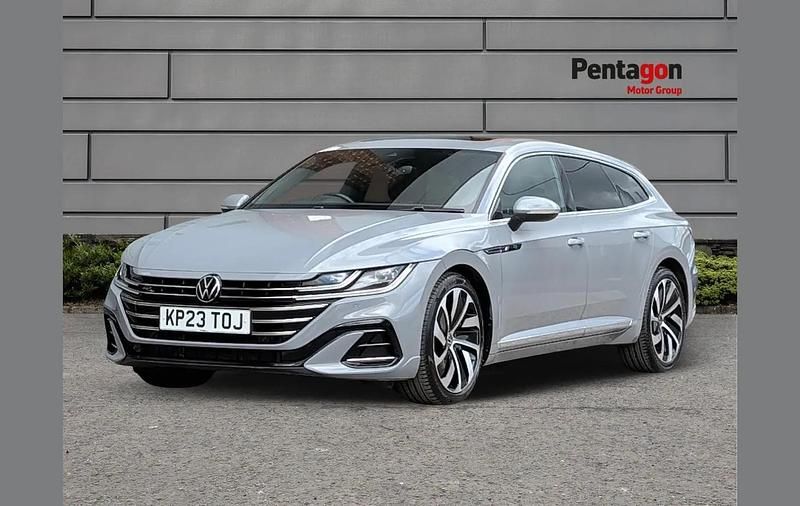 Usado VW Arteon R-line 196 HP (144 kW) 2023 Cinzento Carrinha