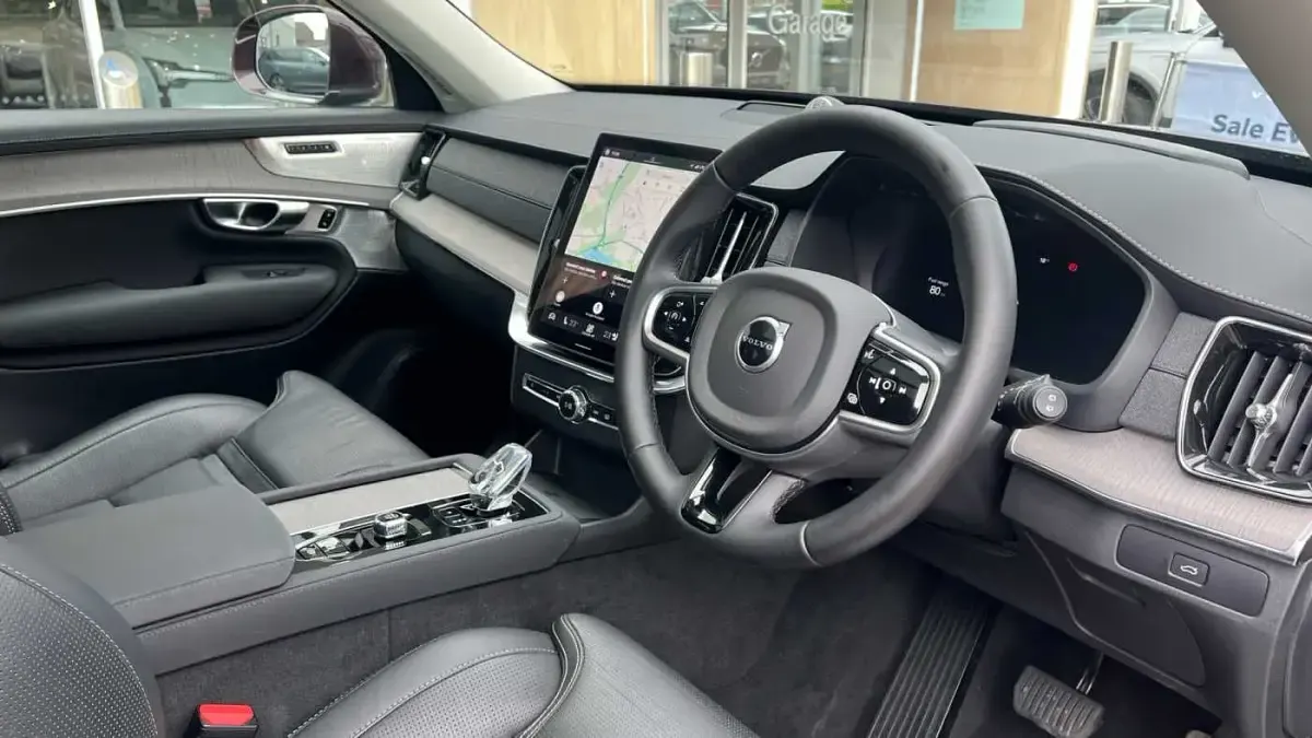 Used Volvo XC90 Ultra 247 HP (181 kW) 2025 SUV