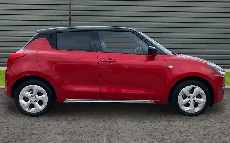Used Suzuki Swift SZ-T 83 HP (61 kW) 2023 Red Hatchback