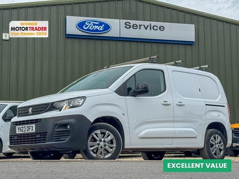 Used Peugeot Partner Premium 131 HP (96 kW) 2023 White MPV