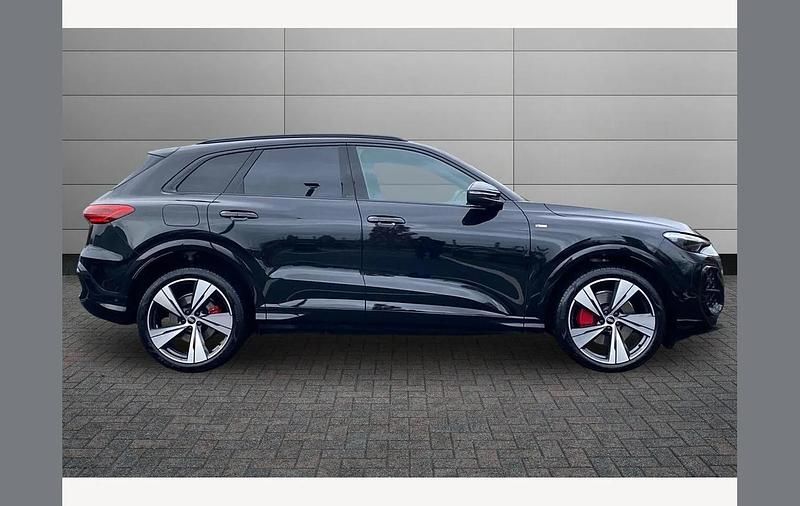 Begagnad Audi Q5 Advanced 204 HK (150 kW) 2025 Svart SUV