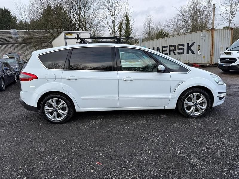 Used Ford S-MAX Titanium 140 HP (102 kW) 2013 White MPV
