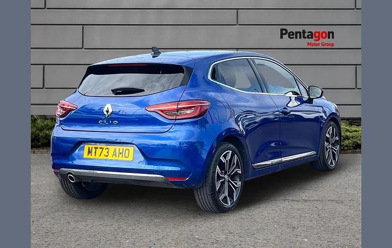 Used Renault Clio V Techno 88 HP (64 kW) 2023 Blue Hatchback