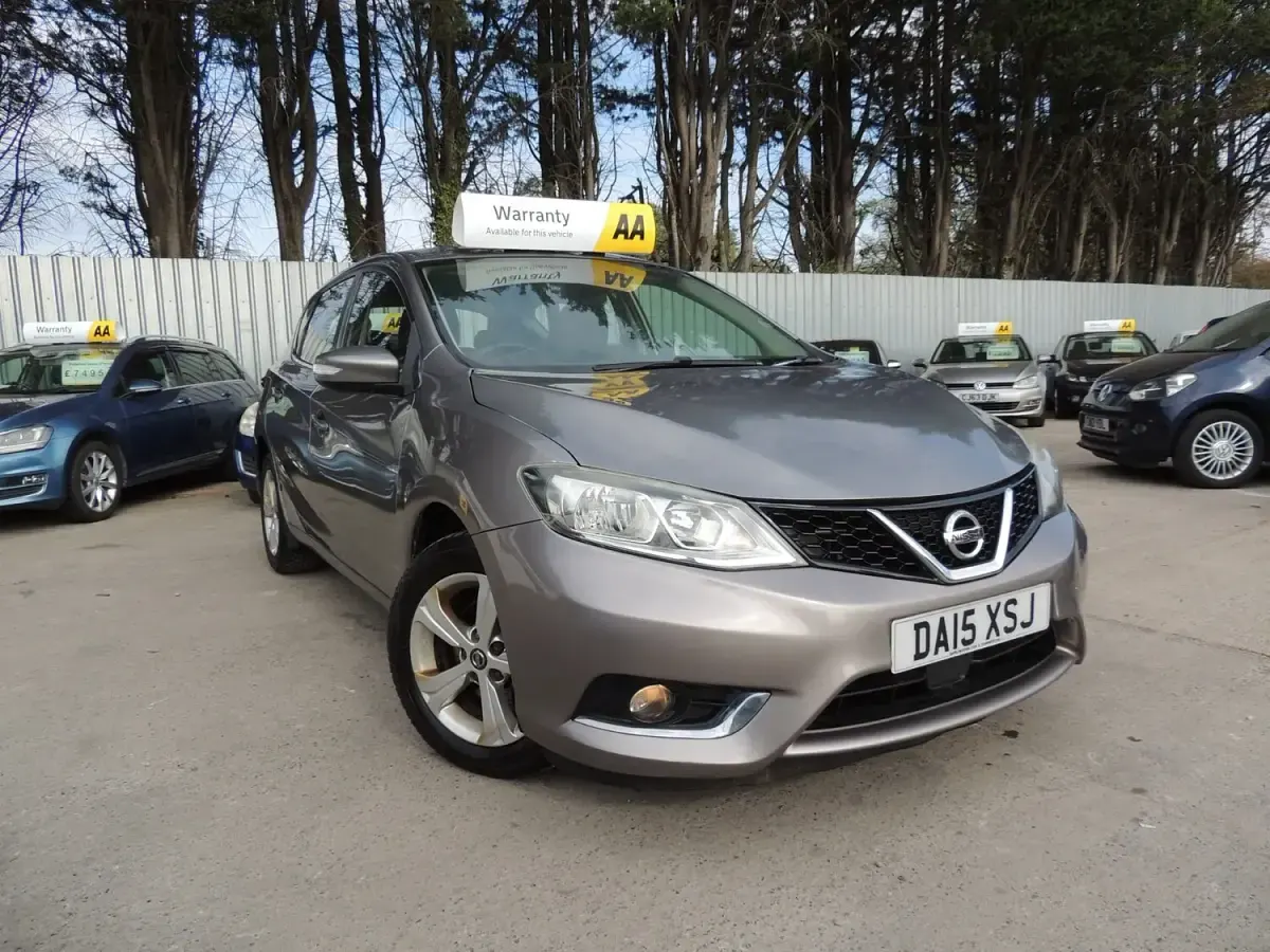 Used Nissan Pulsar Acenta 115 HP (84 kW) 2015 Grey Hatchback