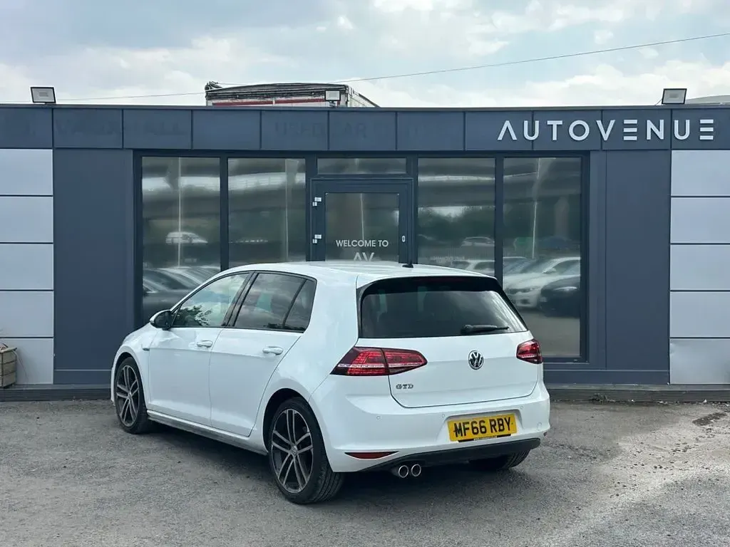 Used VW Golf VII GTD 184 HP (135 kW) 2016 White Hatchback