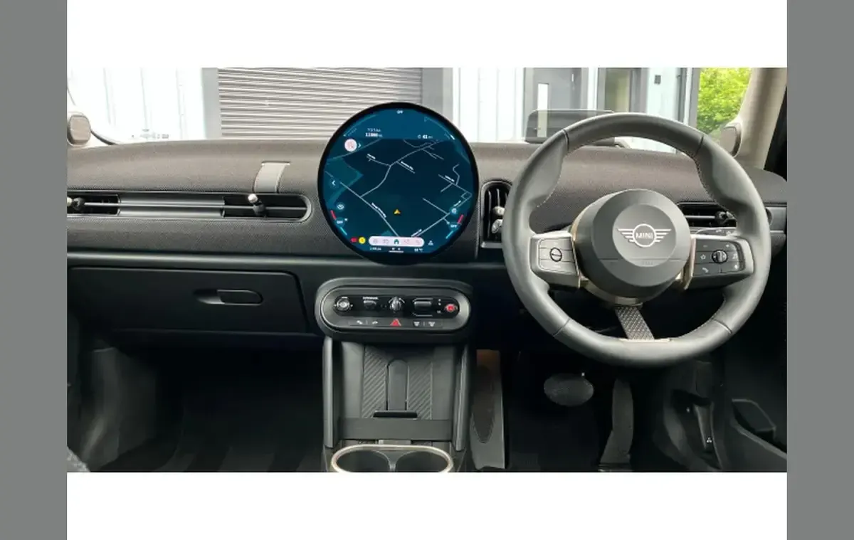 Used Mini Cooper Classic 147 kW (200 HP) 2025 Silver Hatchback
