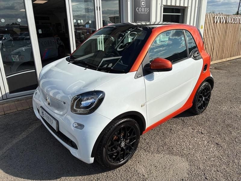 Orange Used 2017 Smart ForTwo Coupé Premium Coupe | £7,998 (Fair price) - Image 1/3