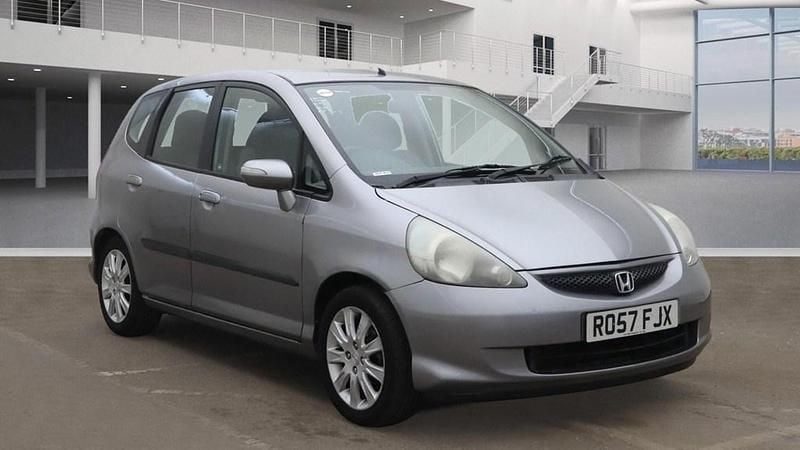 Silver Used 2007 Honda Jazz SE Hatchback | £2,789 (Good price) - Image 1/4
