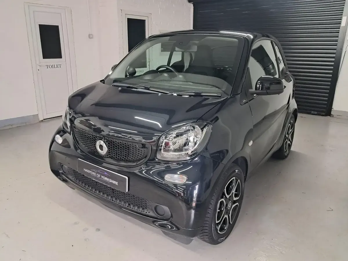 Used Smart ForTwo Coupé Prime 90 HP (66 kW) 2015 Black Coupe