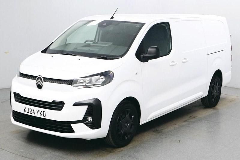 White Used 2024 Citroën Dispatch MPV | £18,390 (Expensive) - Image 1/4