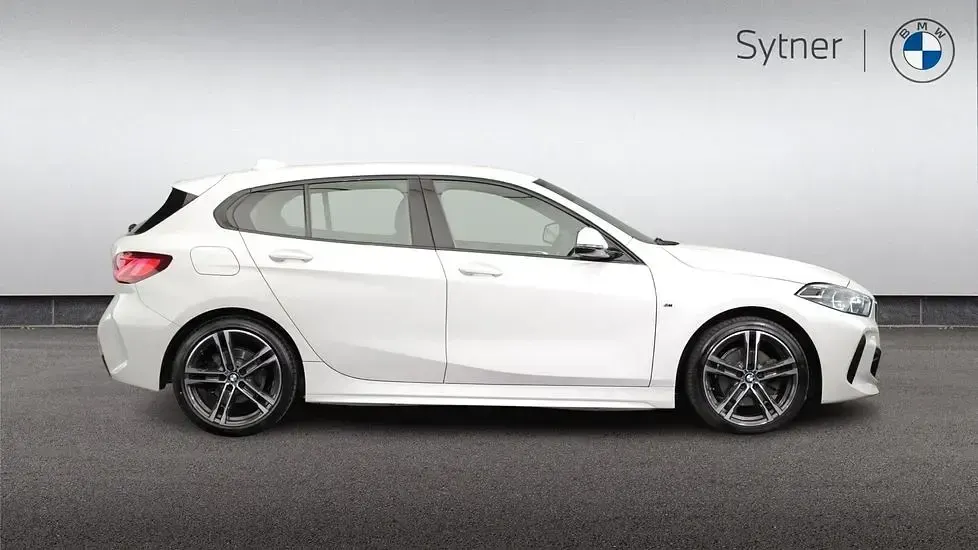 Used BMW 118 M Sport 138 HP (101 kW) 2020 White Hatchback