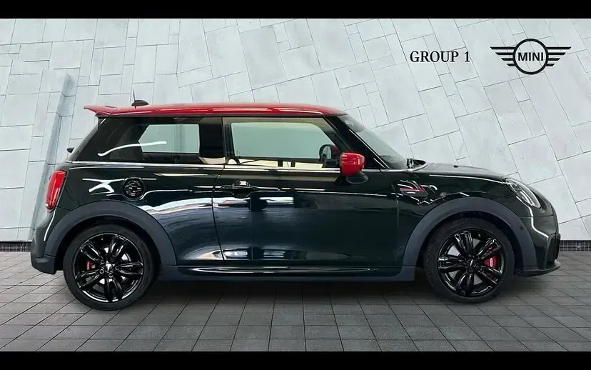 Used Mini John Cooper Works Hatch 228 HP (167 kW) 2022 Green Hatchback