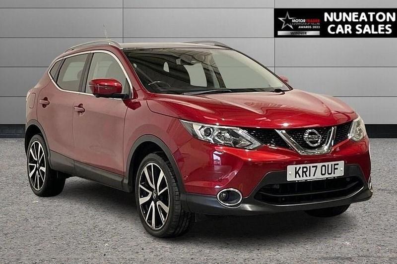 Red Used 2017 Nissan Qashqai S SUV | £10,800 (Good price) - Image 1/1