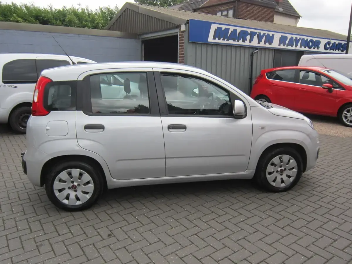 Used Fiat Panda Pop 69 HP (50 kW) 2014 Silver Hatchback