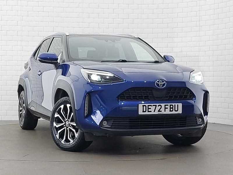 Blue Used 2022 Toyota Yaris Hybrid Design Estate | £18,998 (Fair price) - Image 1/4