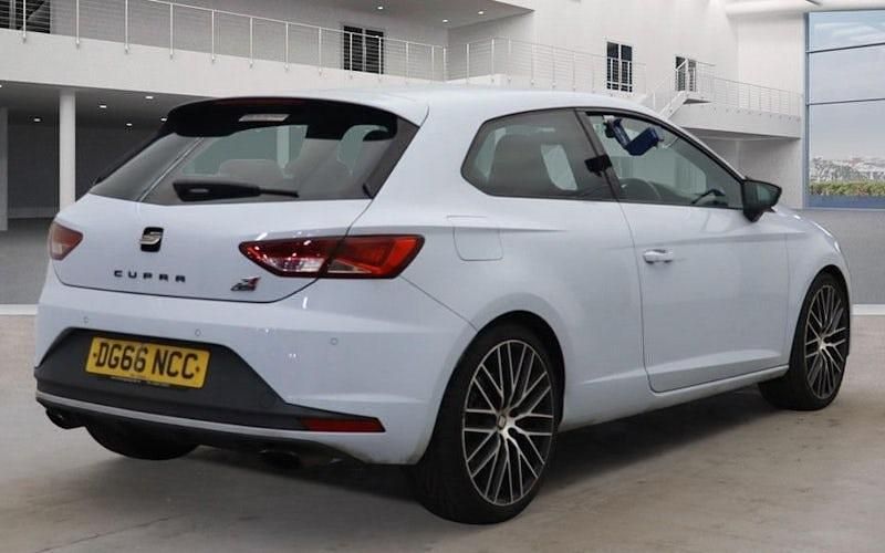Used Seat Leon CUPRA 290 HP (213 kW) 2016 Hatchback