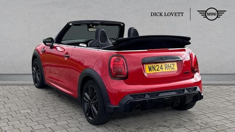 Used Mini Cooper Sport 134 HP (98 kW) 2024 Red Hatchback