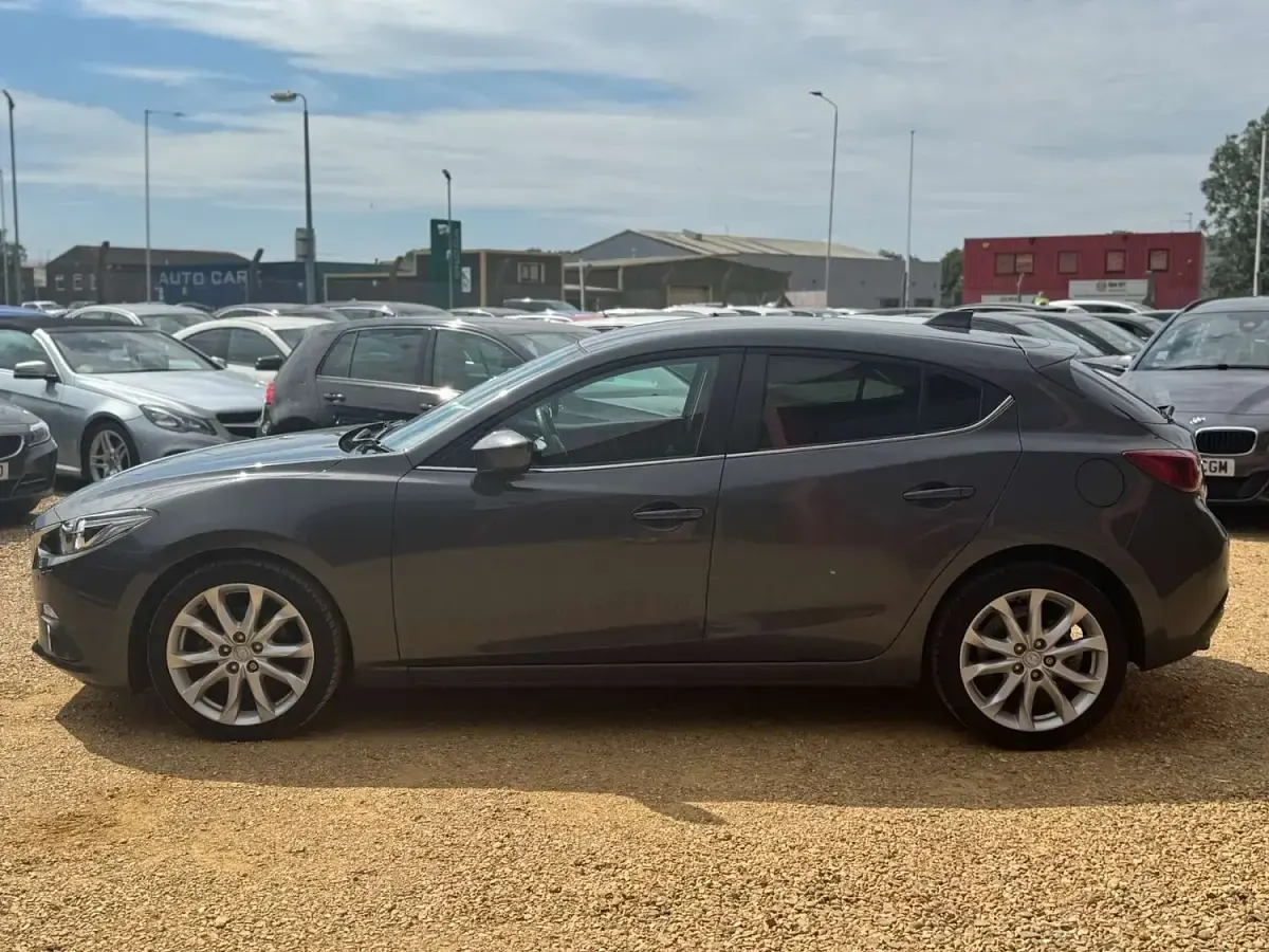 Used Mazda 3 Inclusive 120 HP (88 kW) 2014 Grey Hatchback