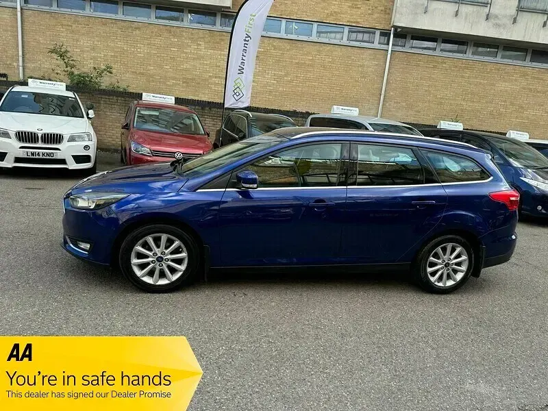 Used Ford Focus Titanium 125 HP (91 kW) 2016 Blue Estate
