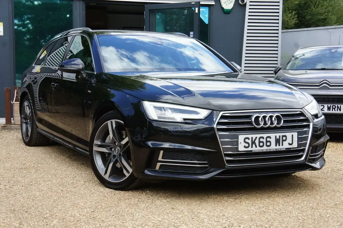 Used Audi A4 S-Line 190 HP (139 kW) 2016 Black Estate