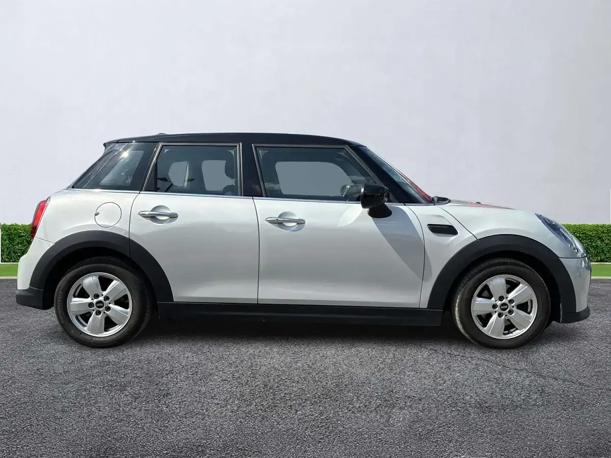 Used Mini Cooper Classic 136 HP (100 kW) 2021 Silver Hatchback