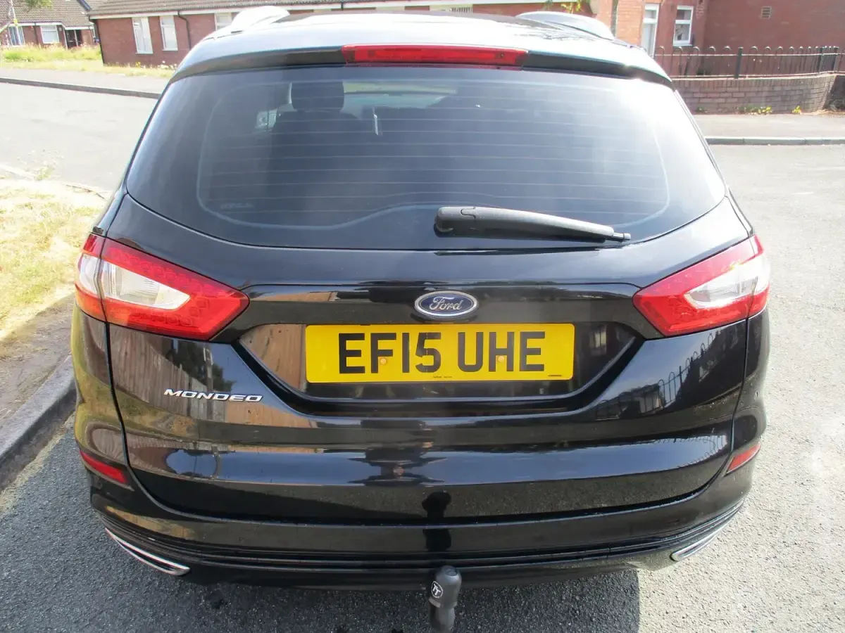 Used Ford Mondeo Titanium 180 HP (132 kW) 2015 Black Estate